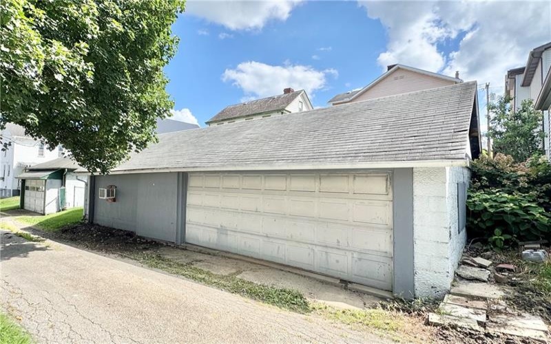 510 Market St, Scottdale, 15683, 4 Bedroom Bedrooms, 7 Room Rooms,2.1 BathroomBathrooms,Residential,For Sale,Market St,1779523