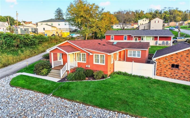 610 Blind Ln, Belle Vernon, 15012, 3 Bedroom Bedrooms, 7 Room Rooms,2 BathroomBathrooms,Residential,For Sale,Blind Ln,1779426