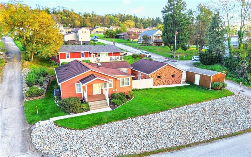 610 Blind Ln, Belle Vernon, 15012, 3 Bedroom Bedrooms, 7 Room Rooms,2 BathroomBathrooms,Residential,For Sale,Blind Ln,1779426