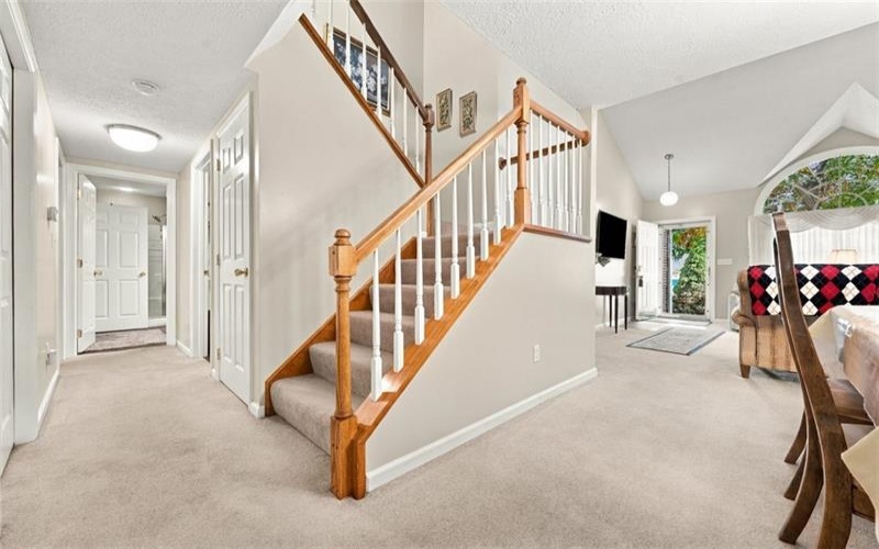379 Country View Drive, Lower Burrell, 15068, 3 Bedroom Bedrooms, 10 Room Rooms,2 BathroomBathrooms,Residential,For Sale,Country View Drive,1779441