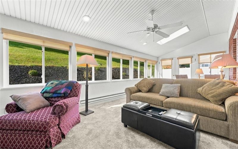 379 Country View Drive, Lower Burrell, 15068, 3 Bedroom Bedrooms, 10 Room Rooms,2 BathroomBathrooms,Residential,For Sale,Country View Drive,1779441
