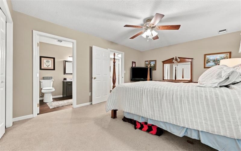 379 Country View Drive, Lower Burrell, 15068, 3 Bedroom Bedrooms, 10 Room Rooms,2 BathroomBathrooms,Residential,For Sale,Country View Drive,1779441