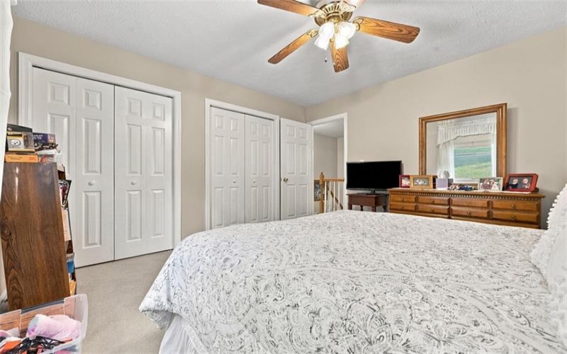 379 Country View Drive, Lower Burrell, 15068, 3 Bedroom Bedrooms, 10 Room Rooms,2 BathroomBathrooms,Residential,For Sale,Country View Drive,1779441