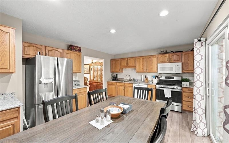 379 Country View Drive, Lower Burrell, 15068, 3 Bedroom Bedrooms, 10 Room Rooms,2 BathroomBathrooms,Residential,For Sale,Country View Drive,1779441