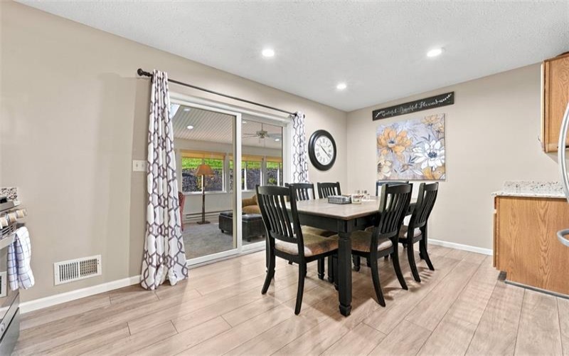 379 Country View Drive, Lower Burrell, 15068, 3 Bedroom Bedrooms, 10 Room Rooms,2 BathroomBathrooms,Residential,For Sale,Country View Drive,1779441