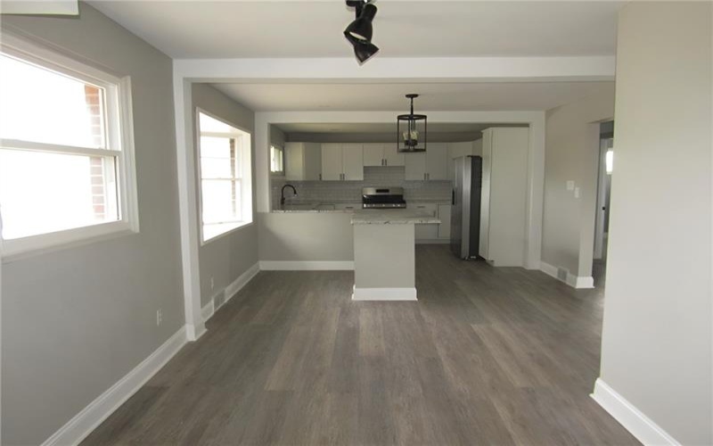 412 Belrose Dr, Rostraver Township, 15012, 4 Bedroom Bedrooms, 8 Room Rooms,2 BathroomBathrooms,Residential,For Sale,Belrose Dr,1779487