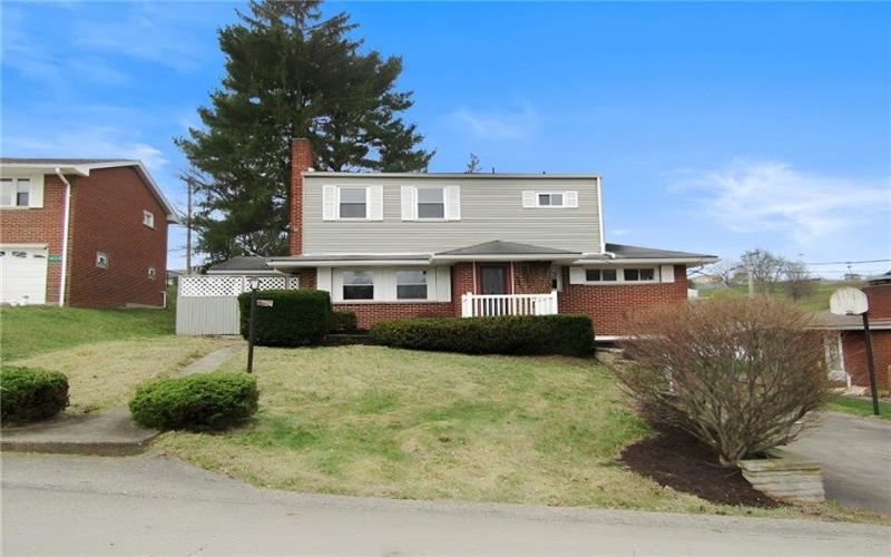 412 Belrose Dr, Rostraver Township, 15012, 4 Bedroom Bedrooms, 8 Room Rooms,2 BathroomBathrooms,Residential,For Sale,Belrose Dr,1779487