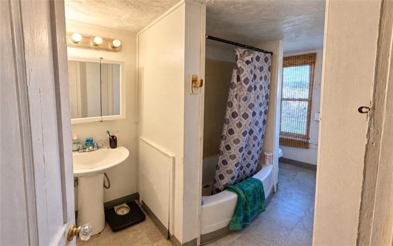 206 Holmes St, Vandergrift, 15690, ,Multi-unit,For Sale,Holmes St,1779496