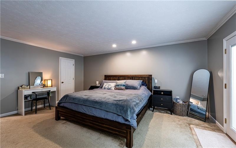 118 Stratford Ct, New Stanton, 15672, 4 Bedroom Bedrooms, 9 Room Rooms,3 BathroomBathrooms,Residential,For Sale,Stratford Ct,1779511