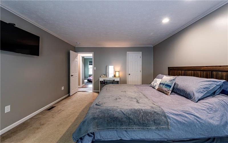 118 Stratford Ct, New Stanton, 15672, 4 Bedroom Bedrooms, 9 Room Rooms,3 BathroomBathrooms,Residential,For Sale,Stratford Ct,1779511
