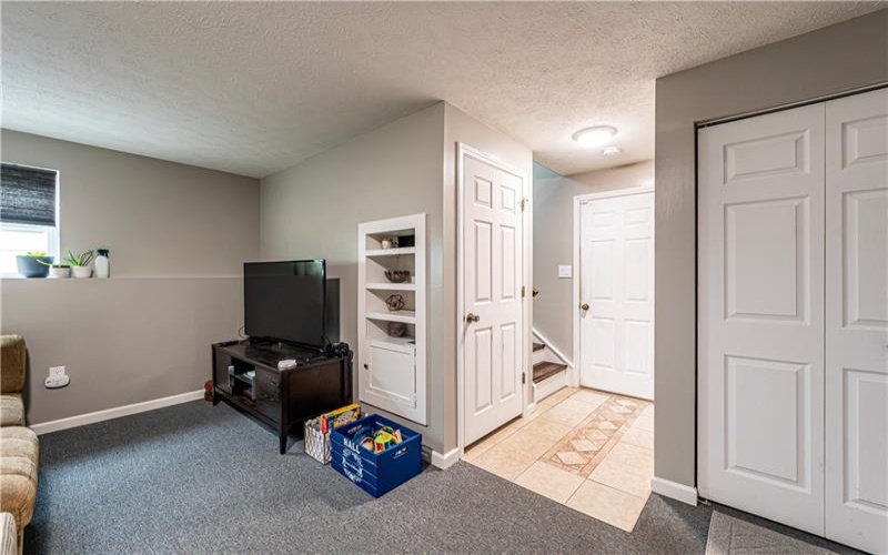 118 Stratford Ct, New Stanton, 15672, 4 Bedroom Bedrooms, 9 Room Rooms,3 BathroomBathrooms,Residential,For Sale,Stratford Ct,1779511