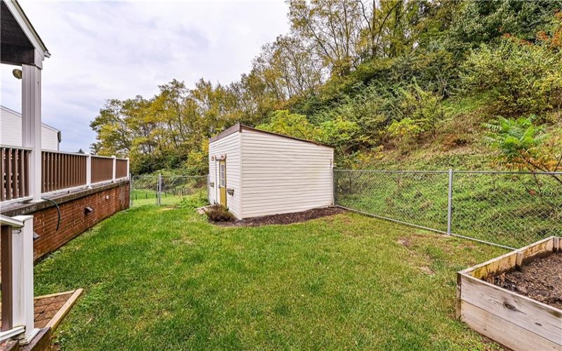 118 Stratford Ct, New Stanton, 15672, 4 Bedroom Bedrooms, 9 Room Rooms,3 BathroomBathrooms,Residential,For Sale,Stratford Ct,1779511