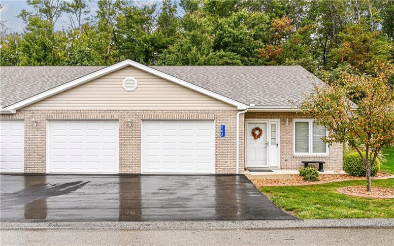 563 Sunview Cir, Latrobe, 15650, 3 Bedroom Bedrooms, 7 Room Rooms,2 BathroomBathrooms,Residential,For Sale,Sunview Cir,1779532