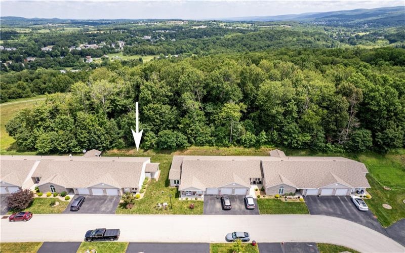 563 Sunview Cir, Latrobe, 15650, 3 Bedroom Bedrooms, 7 Room Rooms,2 BathroomBathrooms,Residential,For Sale,Sunview Cir,1779532