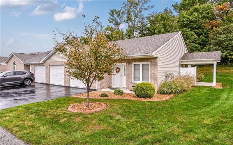 563 Sunview Cir, Latrobe, 15650, 3 Bedroom Bedrooms, 7 Room Rooms,2 BathroomBathrooms,Residential,For Sale,Sunview Cir,1779532
