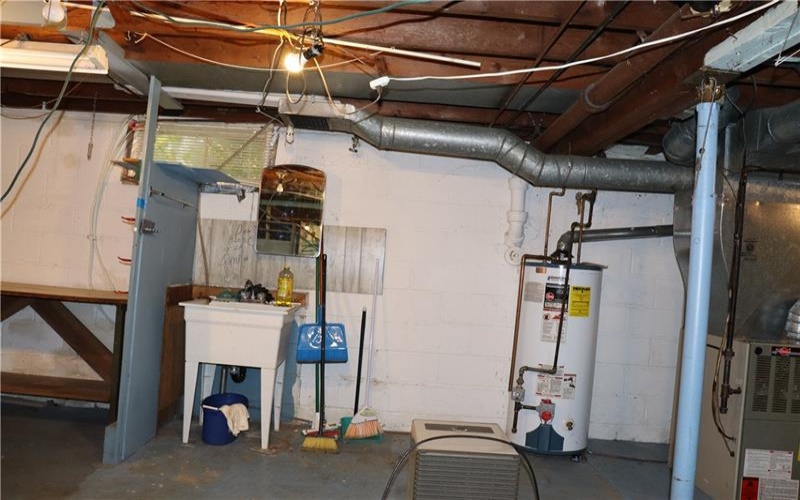 1298 Route 30, Laughlintown, 15655, 3 Bedroom Bedrooms, 8 Room Rooms,2 BathroomBathrooms,Residential,For Sale,Route 30,1779546
