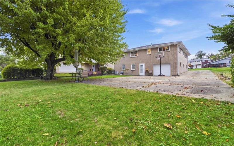 31 Jackson Dr, Monessen, 15062, 3 Bedroom Bedrooms, 10 Room Rooms,2 BathroomBathrooms,Residential,For Sale,Jackson Dr,1779583