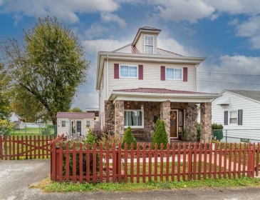 63 Virginia Avenue, Uniontown, 15401, 3 Bedroom Bedrooms, 8 Room Rooms,2 BathroomBathrooms,Residential,For Sale,Virginia Avenue,1779593