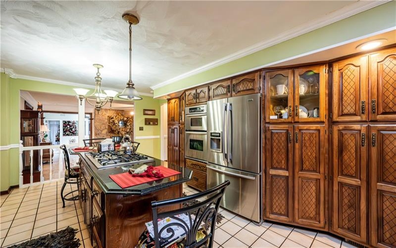122 Farmington Pl, Greensburg, 15601, 4 Bedroom Bedrooms, ,4 BathroomBathrooms,Residential,For Sale,Farmington Pl,1779616