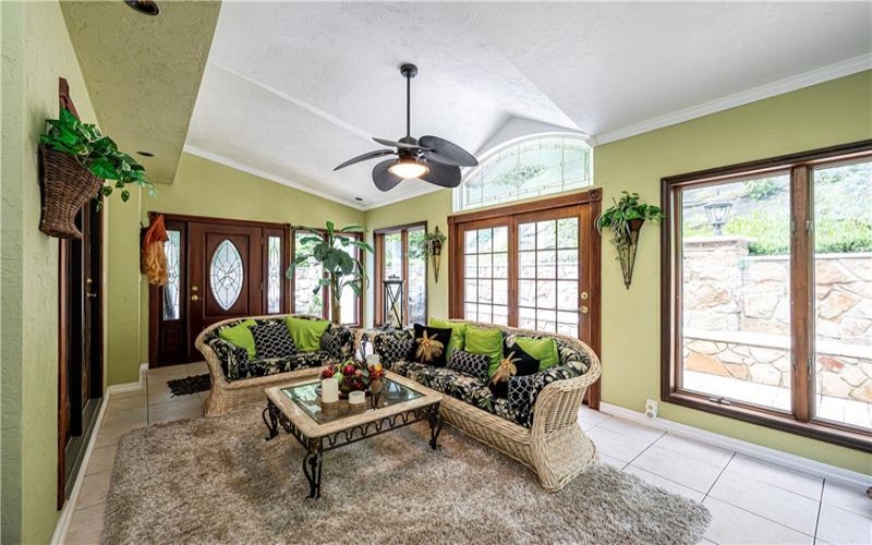 122 Farmington Pl, Greensburg, 15601, 4 Bedroom Bedrooms, ,4 BathroomBathrooms,Residential,For Sale,Farmington Pl,1779616