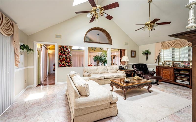 122 Farmington Pl, Greensburg, 15601, 4 Bedroom Bedrooms, ,4 BathroomBathrooms,Residential,For Sale,Farmington Pl,1779616