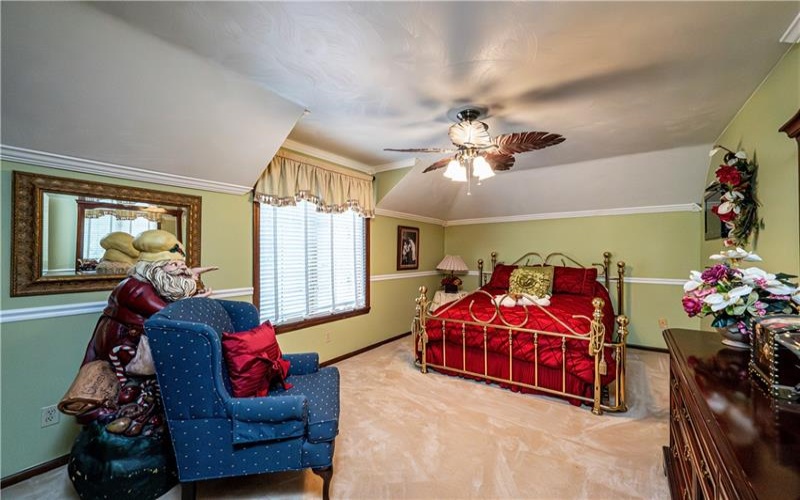 122 Farmington Pl, Greensburg, 15601, 4 Bedroom Bedrooms, ,4 BathroomBathrooms,Residential,For Sale,Farmington Pl,1779616