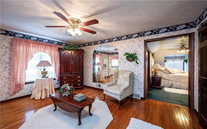 122 Farmington Pl, Greensburg, 15601, 4 Bedroom Bedrooms, ,4 BathroomBathrooms,Residential,For Sale,Farmington Pl,1779616