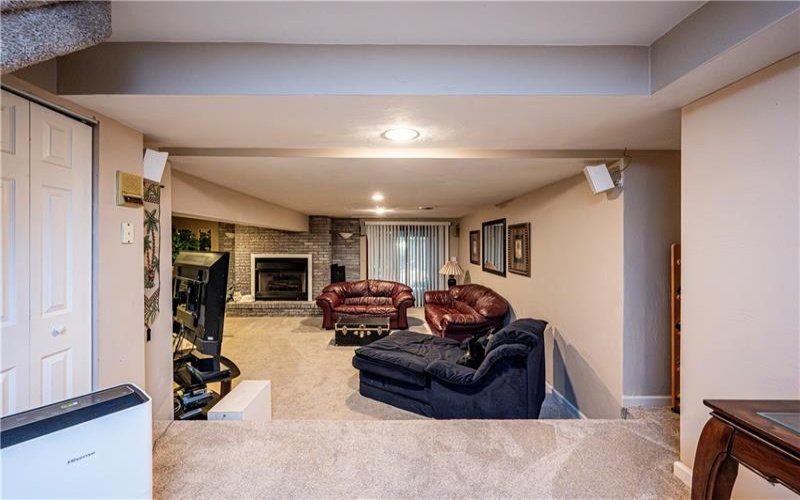 122 Farmington Pl, Greensburg, 15601, 4 Bedroom Bedrooms, ,4 BathroomBathrooms,Residential,For Sale,Farmington Pl,1779616