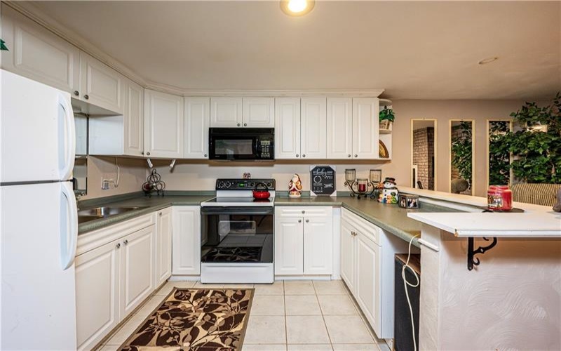 122 Farmington Pl, Greensburg, 15601, 4 Bedroom Bedrooms, ,4 BathroomBathrooms,Residential,For Sale,Farmington Pl,1779616