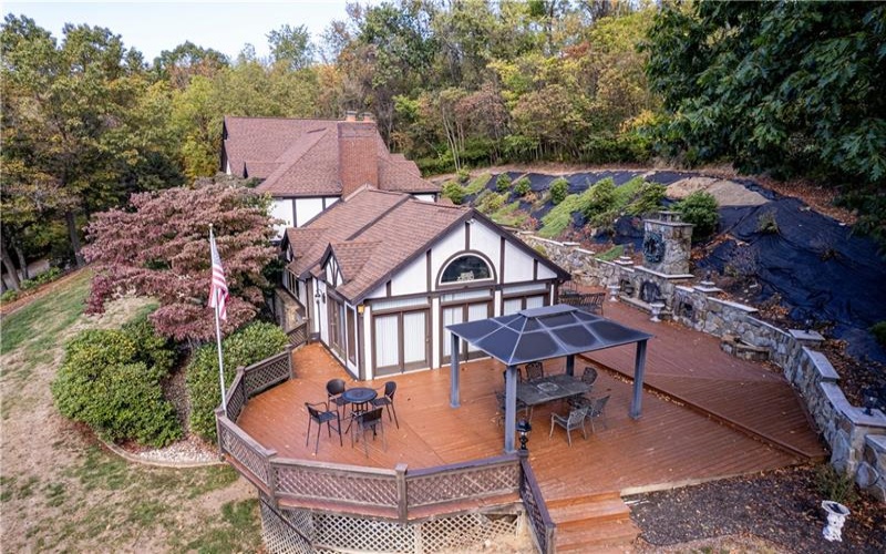 122 Farmington Pl, Greensburg, 15601, 4 Bedroom Bedrooms, ,4 BathroomBathrooms,Residential,For Sale,Farmington Pl,1779616