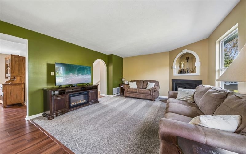 123 Manor View Drive, Manor, 15665, 3 Bedroom Bedrooms, 7 Room Rooms,2.1 BathroomBathrooms,Residential,For Sale,Manor View Drive,1779636