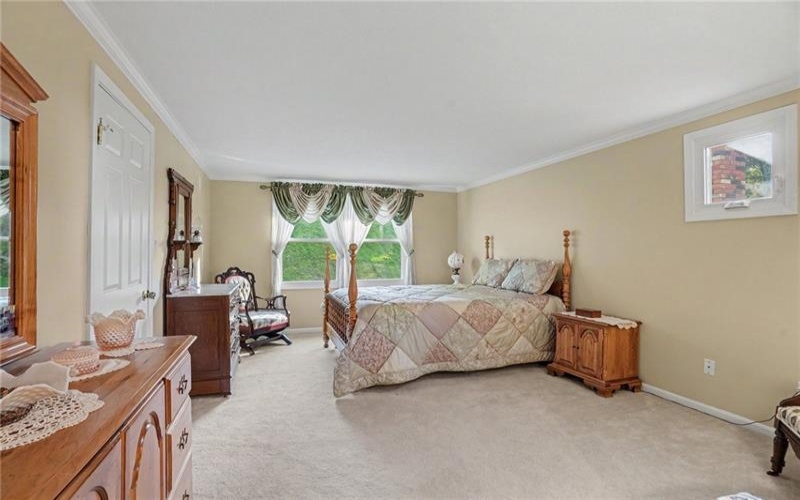 29 Woodland Road, Hickory, 15340, 4 Bedroom Bedrooms, 11 Room Rooms,2.1 BathroomBathrooms,Residential,For Sale,Woodland Road,1779142