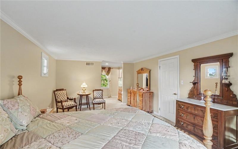 29 Woodland Road, Hickory, 15340, 4 Bedroom Bedrooms, 11 Room Rooms,2.1 BathroomBathrooms,Residential,For Sale,Woodland Road,1779142
