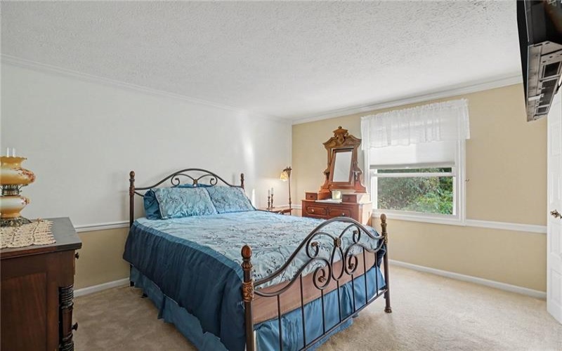 29 Woodland Road, Hickory, 15340, 4 Bedroom Bedrooms, 11 Room Rooms,2.1 BathroomBathrooms,Residential,For Sale,Woodland Road,1779142