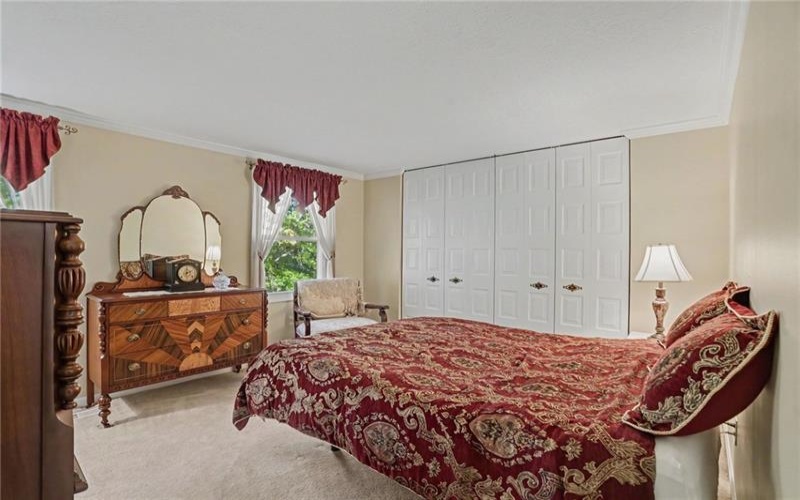 29 Woodland Road, Hickory, 15340, 4 Bedroom Bedrooms, 11 Room Rooms,2.1 BathroomBathrooms,Residential,For Sale,Woodland Road,1779142