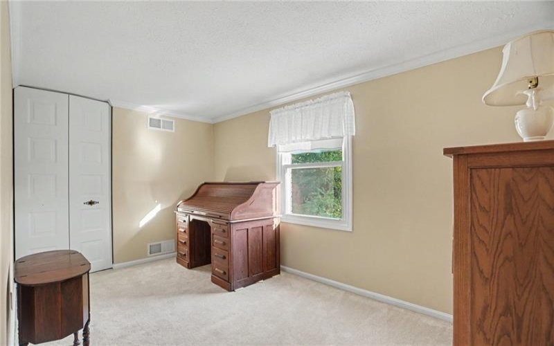 29 Woodland Road, Hickory, 15340, 4 Bedroom Bedrooms, 11 Room Rooms,2.1 BathroomBathrooms,Residential,For Sale,Woodland Road,1779142