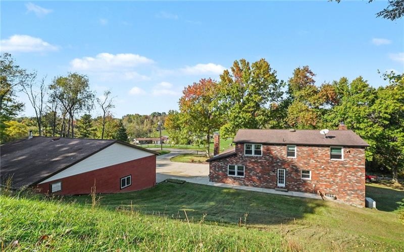 29 Woodland Road, Hickory, 15340, 4 Bedroom Bedrooms, 11 Room Rooms,2.1 BathroomBathrooms,Residential,For Sale,Woodland Road,1779142