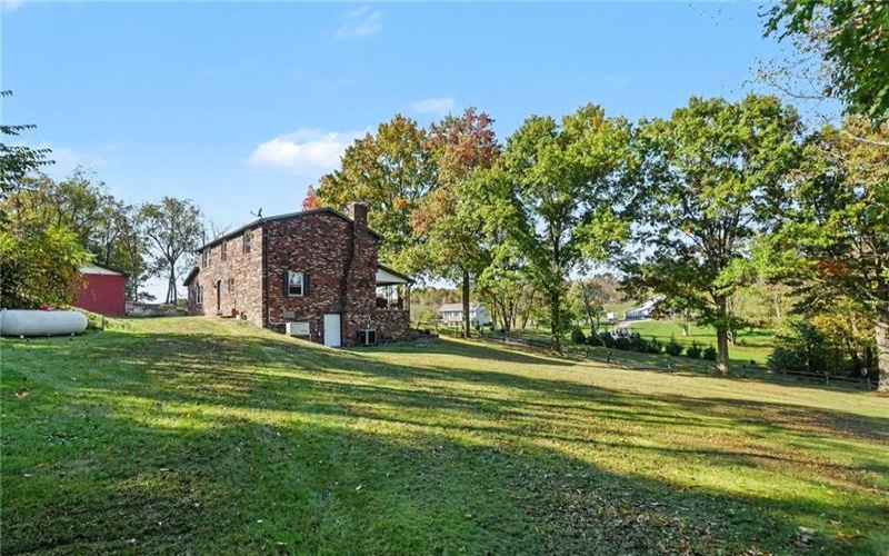 29 Woodland Road, Hickory, 15340, 4 Bedroom Bedrooms, 11 Room Rooms,2.1 BathroomBathrooms,Residential,For Sale,Woodland Road,1779142