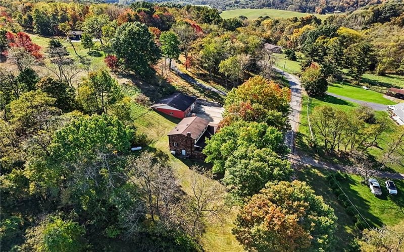 29 Woodland Road, Hickory, 15340, 4 Bedroom Bedrooms, 11 Room Rooms,2.1 BathroomBathrooms,Residential,For Sale,Woodland Road,1779142