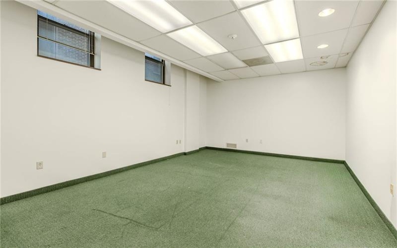 129 Pennsylvania Ave, Greensburg, 15601, ,Commercial-industrial-business,For Sale,Pennsylvania Ave,1779883