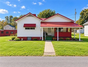 206 Ridge Blvd, Connellsville, 15425, 1 Bedroom Bedrooms, 3 Room Rooms,1 BathroomBathrooms,Residential,For Sale,Ridge Blvd,1780551