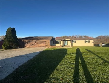 18 Cecil Dr, Dunbar, 15431, 3 Bedroom Bedrooms, ,2 BathroomBathrooms,Residential,For Sale,Cecil Dr,1780947